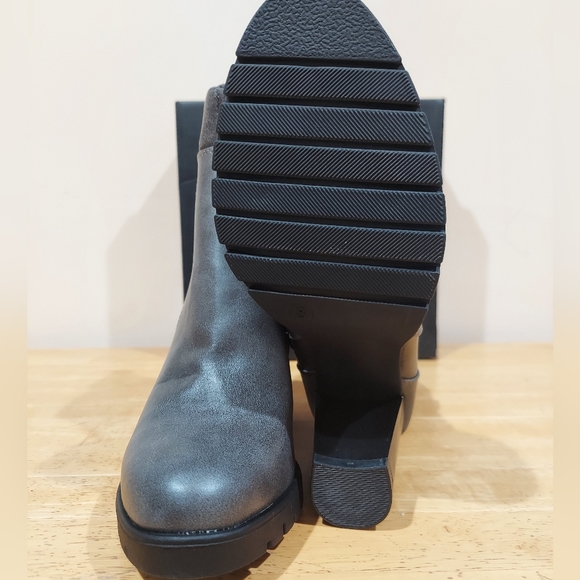 MySoft Women's Ankle Boots - Picture 6 of 9